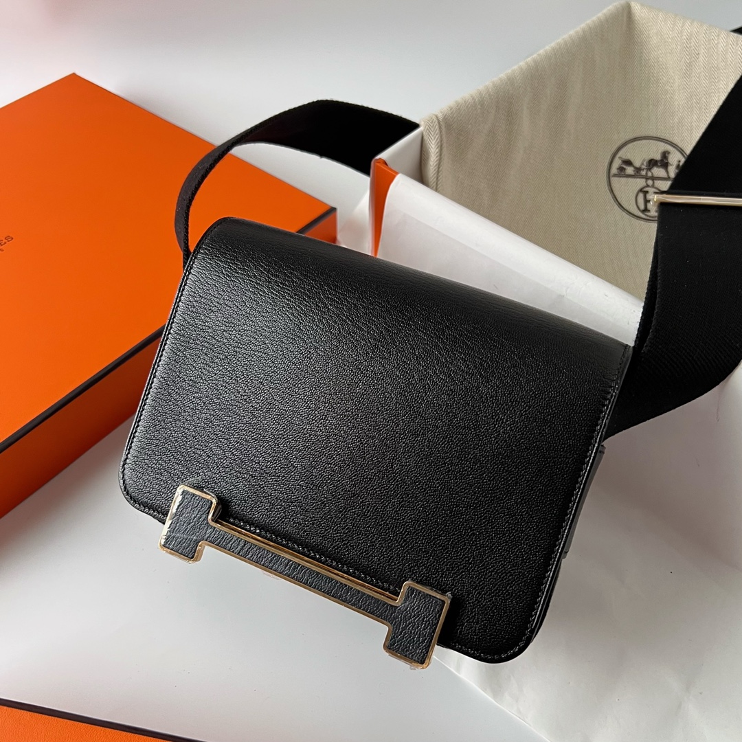 Hermes Geta Shoulder Bag In Black Mysore Goatskin Leather